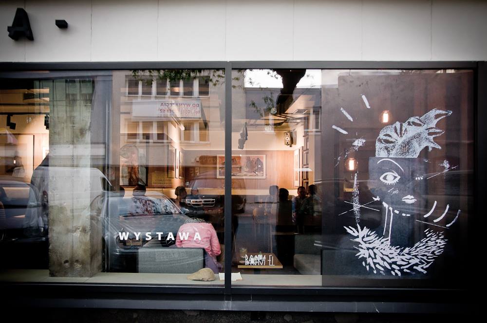 installed in the cafe window, fot. Justyna Mazur